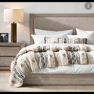 NWT Restoration Hardware Moroccan Wedding Banded Throw/Blanket/Rug
